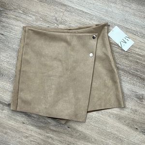 Zara skort medium new with tags